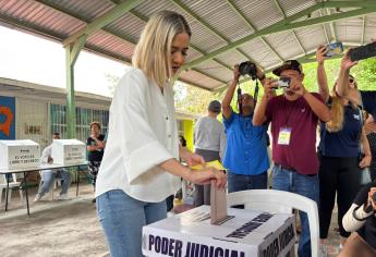 “Esto es un hecho histórico para los mexicanos”, Estrella Palacios acude a emitir su voto
