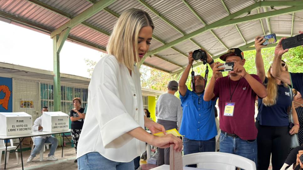 "Esto es un hecho histórico para los mexicanos", Estrella Palacios acude a emitir su voto "Esto es un hecho histórico para los mexicanos", Estrella Palacios acude a emitir su voto