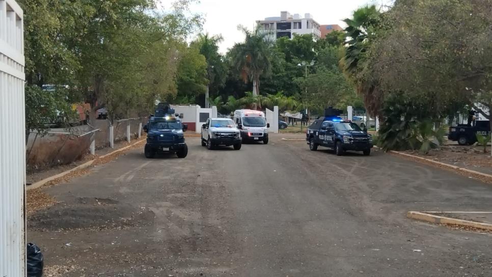 Hombre resulta herido tras ser atacado a balazos en Campestre de Tres Ríos en Culiacán Hombre resulta herido tras ser atacado a balazos en Campestre de Tres Ríos en Culiacán