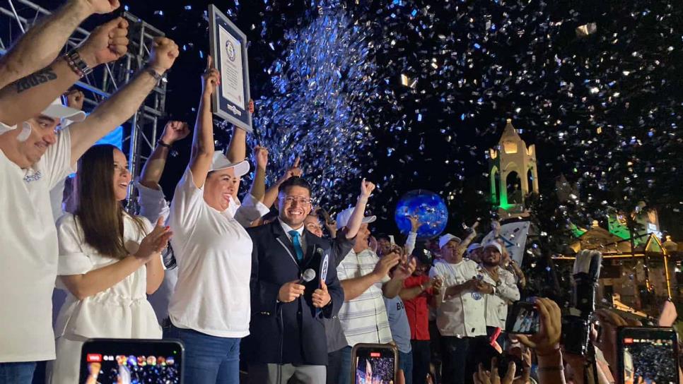 Mazatlán rompe el Récord Guinness por el Sashimi más largo del mundo Mazatlán rompe el Récord Guinness por el Sashimi más largo del mundo