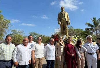 Estrella Palacios rinde homenaje a Genaro Estrada a 138 años de su natalicio