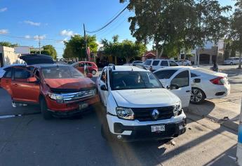 Anciano ebrio provoca aparatosa carambola en Los Mochis