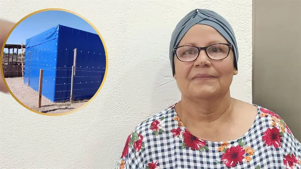 Rita Santos Atondo vive en una precaria vivienda construida con hule y madera. FOTO: Luz Noticias.