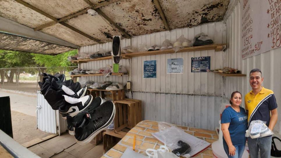 ¿Cuánto pagarías por lavar tus tenis? Mochitense emprende negocio de lavado y es todo un éxito ¿Cuánto pagarías por lavar tus tenis? Mochitense emprende negocio de lavado y es todo un éxito
