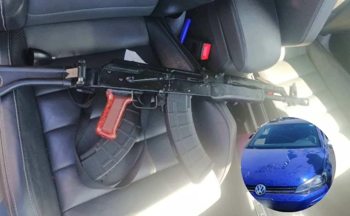 FOTO: Militares aseguran vehículo con reporte de robo y arma larga tras despojo en Culiacán 