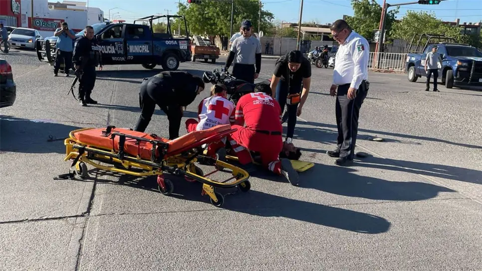 Por su parte los elementos de tránsito y de la policía municipal del municipio de Salvador Alvarado hicieron cargo de los peritajes y de las unidades