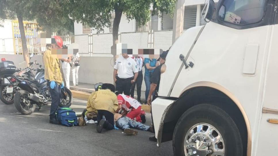 Camión urbano atropella a adulto mayor en Mazatlán y lo manda al hospital