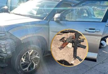 Cinco rifles, dos pistolas y cinco vehículos, lo asegurado en balacera en El Barrio, Culiacán