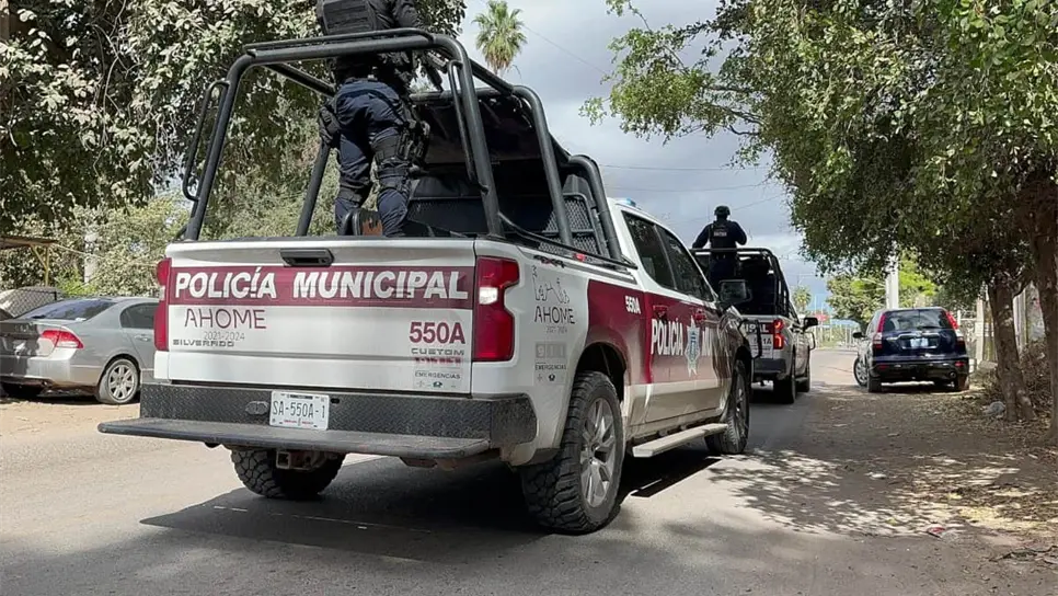 FOTO: Pelea a machetazos en La Florida, Ahome, deja a un hombre grave en el hospital