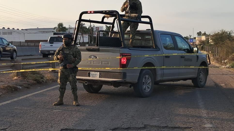Arrojan un cuerpo con huellas de tortura sobre la carretera Culiacán-Eldorado, cerca del Campo El Diez, Culiacán Arrojan un cuerpo con huellas de tortura sobre la carretera Culiacán-Eldorado, cerca del Campo El Diez, Culiacán