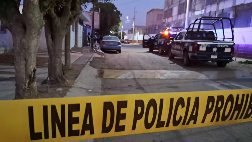 Los cuerpos se encontraban en la vía pública. (FOTO: Luis Ramírez).