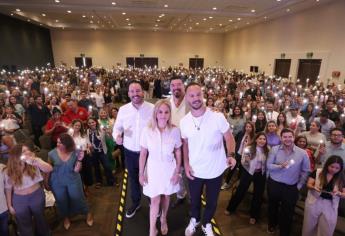 Nacho Llantada de Los Claxons, comparte su experiencia de emprendimiento con Sinaloenses; cierra ciclo de conferencias en Mazatlán