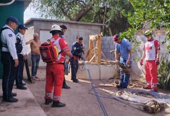 Hombre cae a un pozo de una noria de 20 metros de profundidad en El Fuerte