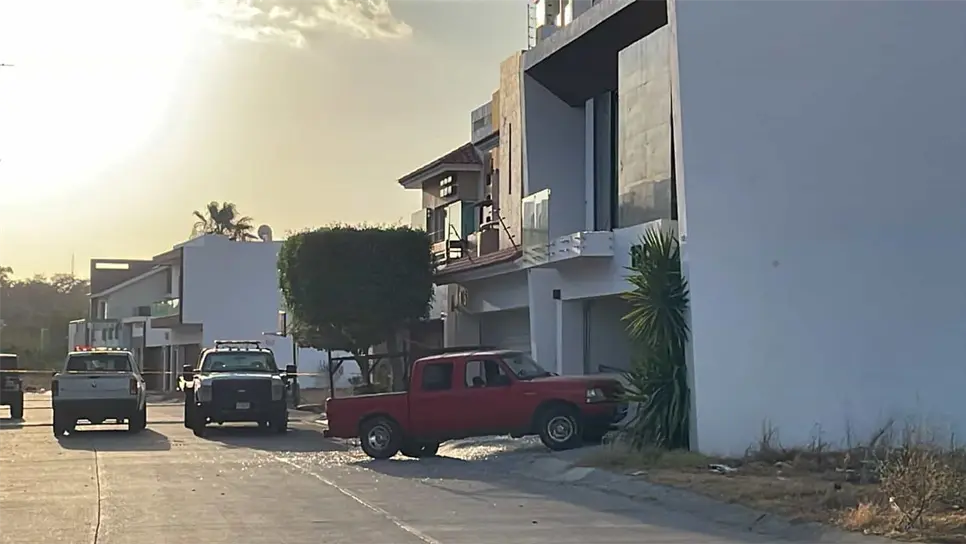 En un inicio se dijo que había una persona sin vida en el domicilio. (FOTO: Luis Ramírez).