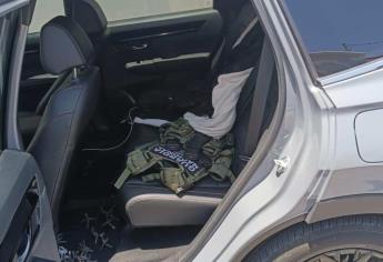 Tras persecución, aseguran camioneta con Cuerno de Chivo, equipo táctico y ponchallantas en Villas del Río, Culiacán