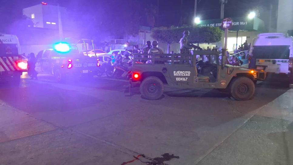 Militares realizan operativos en la colonia Huizaches de Culiacán Militares realizan operativos en la colonia Huizaches de Culiacán