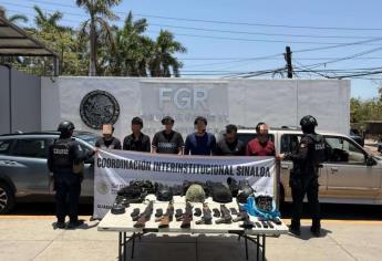 Detienen a 6 sicarios con Cuernos de Chivo, Cuernos de Disco y dos camionetas en Los Ángeles, Culiacán