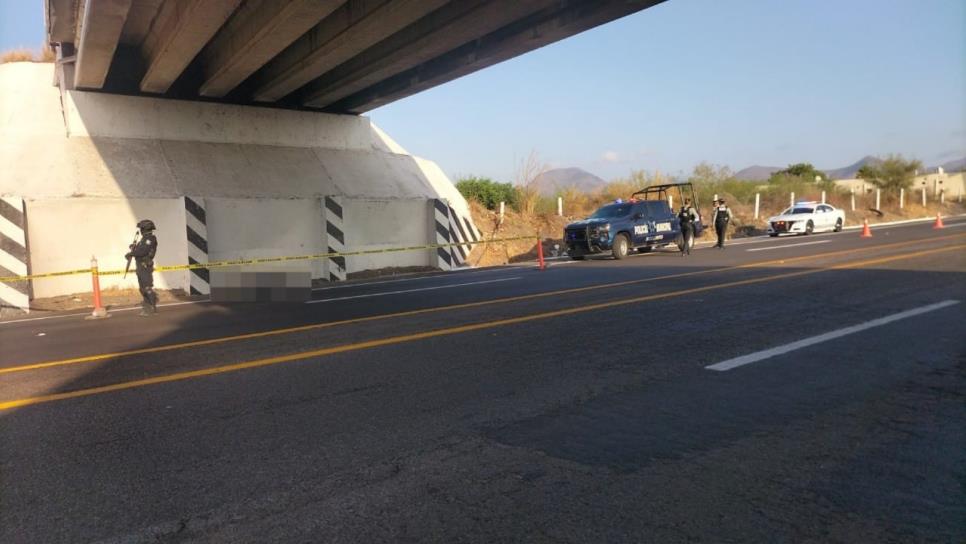 Localizan una mujer ejecutada debajo del puente de la costera en Mocorito Localizan una mujer ejecutada debajo del puente de la costera en Mocorito