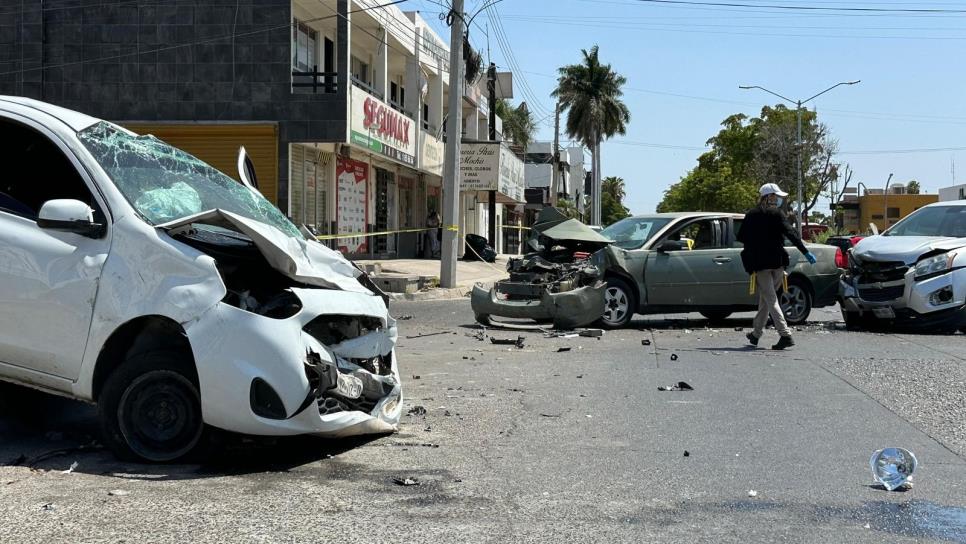 Carambola en el Rosales fue por una mujer que se quedó dormida al volante: Seguridad Pública Ahome Carambola en el Rosales fue por una mujer que se quedó dormida al volante: Seguridad Pública Ahome