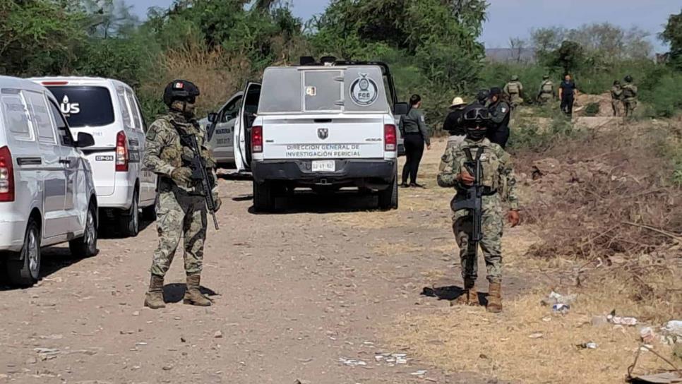 Hallan asesinado a un hombre y con un mensaje por el bordo del canal de Campo El Diez en Culiacán Hallan asesinado a un hombre y con un mensaje por el bordo del canal de Campo El Diez en Culiacán