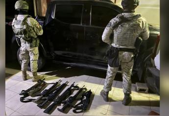 Aseguran 2 vehículos con reporte de robo y detienen a un civil en Navolato