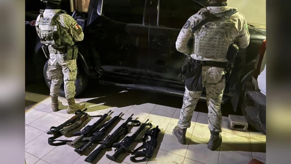 Aseguran 2 vehículos con reporte de robo y detienen a un civil en Navolato Aseguran 2 vehículos con reporte de robo y detienen a un civil en Navolato