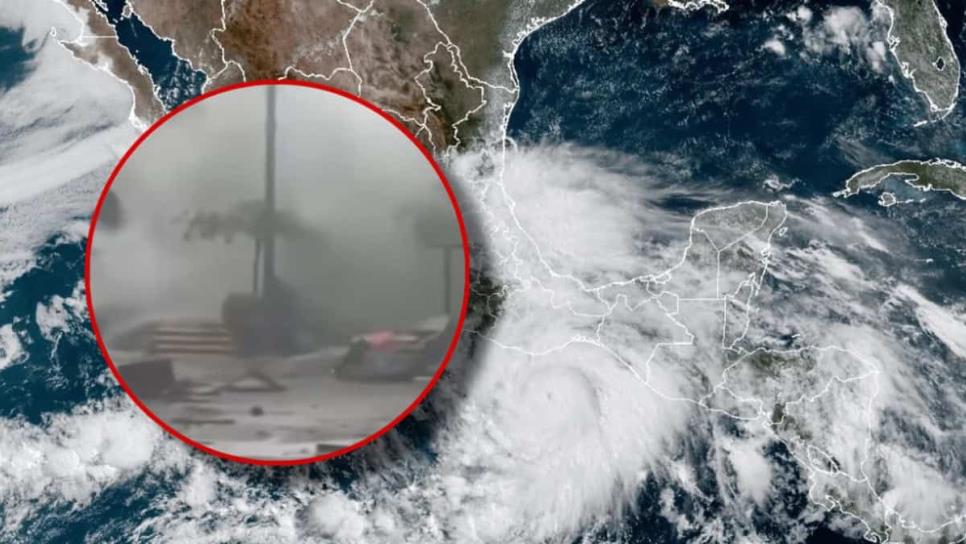Así derribó el huracán Erick el monumento al pez vela en Puerto Escondido | VIDEO Así derribó el huracán Erick el monumento al pez vela en Puerto Escondido | VIDEO