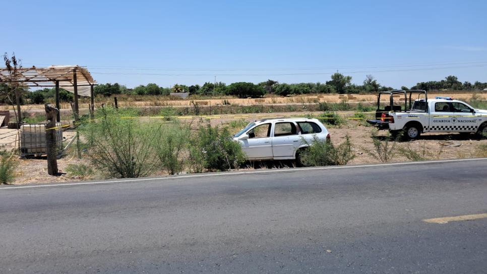 Atacan a balazos y levantan a dos Policías Municipales en Navolato Atacan a balazos y levantan a dos Policías Municipales en Navolato