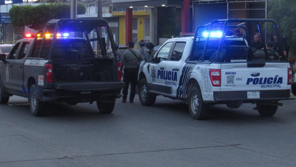 Hieren de bala a un hombre mientras caminaba por el Libramiento 3 en Mazatlán Hieren de bala a un hombre mientras caminaba por el Libramiento 3 en Mazatlán