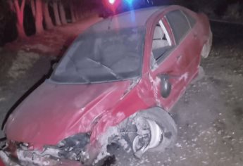 Joven choca contra un árbol y termina en el hospital en Guasave