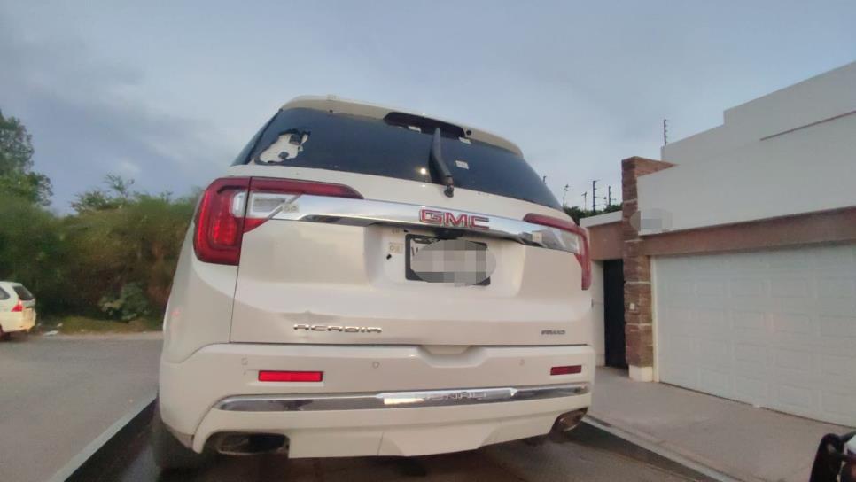 19 impactos de bala recibió la camioneta presuntamente agredida por marinos en Los Mochis 19 impactos de bala recibió la camioneta presuntamente agredida por marinos en Los Mochis