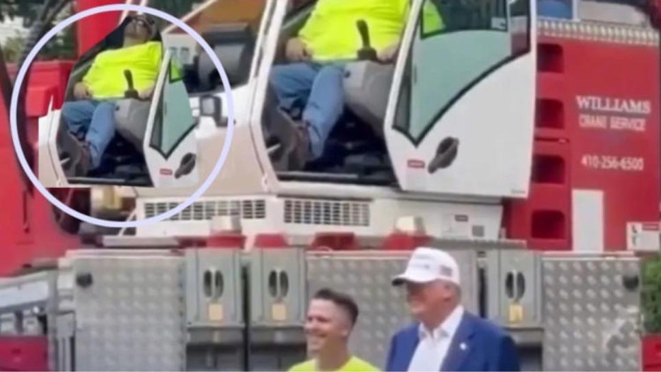 Obrero se duerme y ni cuenta al estar al lado de Donald Trump | VIDEO Obrero se duerme y ni cuenta al estar al lado de Donald Trump | VIDEO