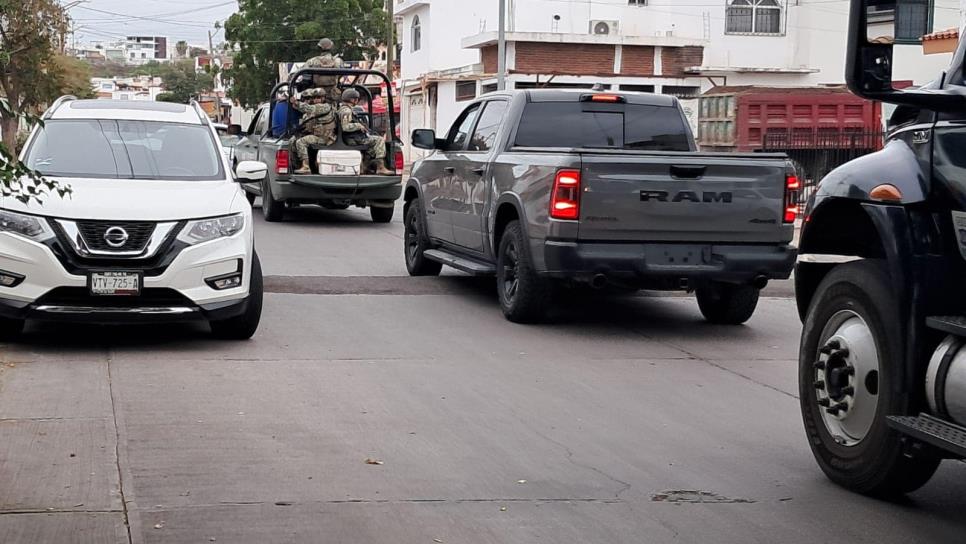 Dos camionetas de lujo son aseguradas en Villa Universidad, en Culiacán Dos camionetas de lujo son aseguradas en Villa Universidad, en Culiacán