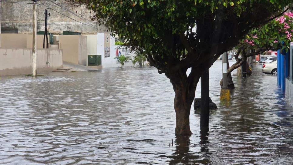 Lluvias en Mazatlán dejan deslaves y encharcamientos este sábado Lluvias en Mazatlán dejan deslaves y encharcamientos este sábado