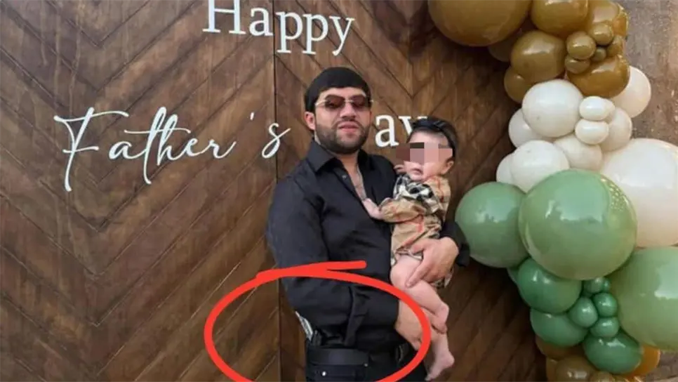 La imagen fue rápidamente señalada por varios usuarios debido a la presencia del arma, lo que provocó una ola de comentarios negativos en su contra