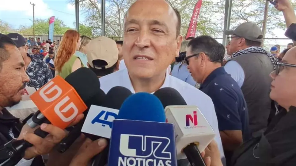 Menendez de Llano Bermudez indicó que la madrugada no fue en vano, pues se puso a trabajar y a brindar atención a diversas inquietudes ciudadanas