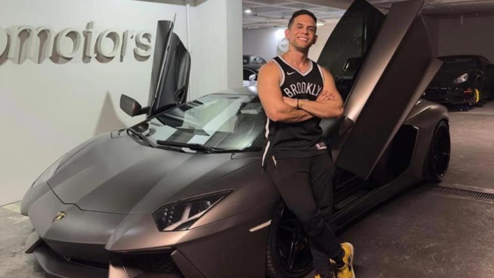 Asaltan a influencer EN VIVO en San Pedro Garza García, le quitan auto de lujo y un millón de pesos Asaltan a influencer EN VIVO en San Pedro Garza García, le quitan auto de lujo y un millón de pesos