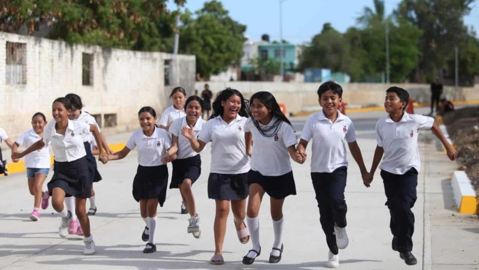 Calles dignas y seguras: Gobierno de Mazatlán entrega pavimentación en Jacarandas Calles dignas y seguras: Gobierno de Mazatlán entrega pavimentación en Jacarandas