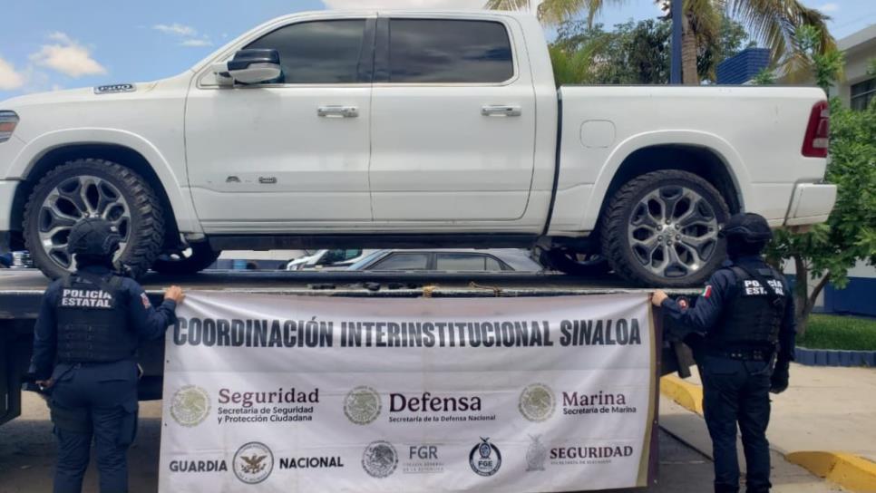 Aseguran una camioneta robada con cargadores y cartuchos en Culiacán Aseguran una camioneta robada con cargadores y cartuchos en Culiacán