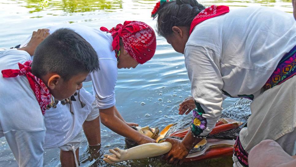 ¿Conoces el Baño tradicional a San Juan? Un ritual muy arraigado a los pueblos originarios en El Fuerte ¿Conoces el Baño tradicional a San Juan? Un ritual muy arraigado a los pueblos originarios en El Fuerte
