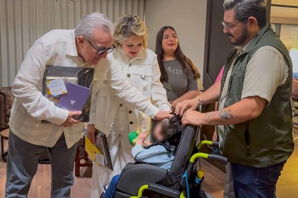 Rocha Moya se reúne con directivos del Teletón y supervisa el CRIT Mazatlán