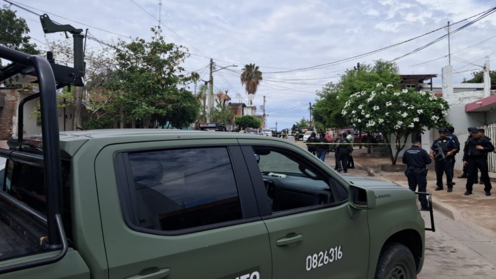 Padre e hijo son atacados a balazos en la colonia Rafael Buelna de Culiacán; el joven perdió la vida Padre e hijo son atacados a balazos en la colonia Rafael Buelna de Culiacán; el joven perdió la vida