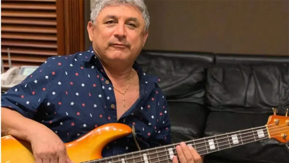 Homero de León deja un valioso legado en la música regional mexicana. Su bajo marcó ritmo en grandes éxitos y su presencia en el grupo ayudó a proyectar a Los Invasores como una de las bandas más queridas del género