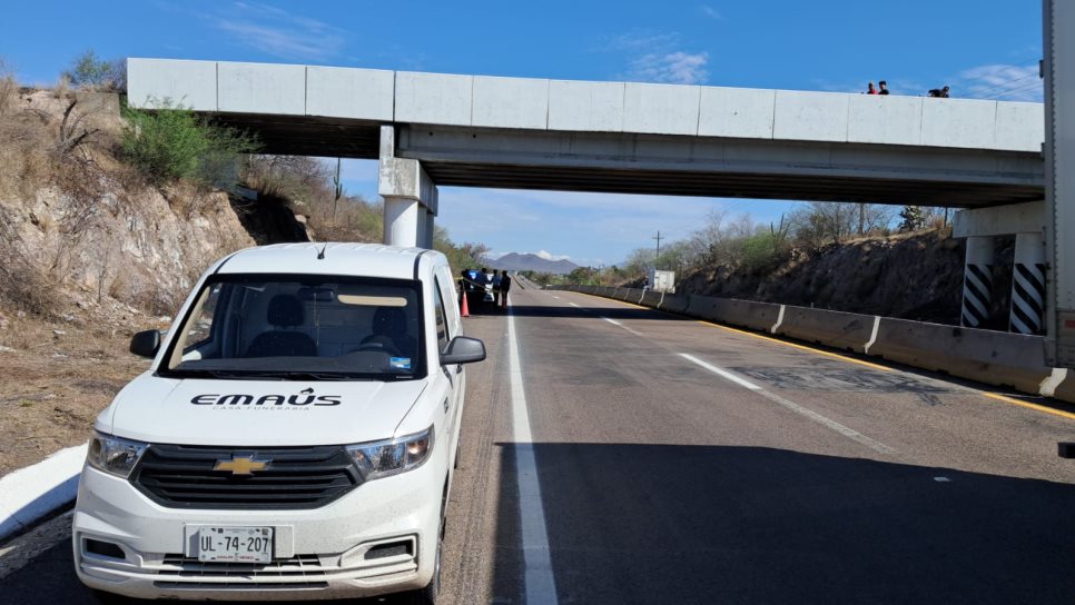 Localizan a hombre ejecutado bajo el puente de la autopista Benito Juárez Localizan a hombre ejecutado bajo el puente de la autopista Benito Juárez