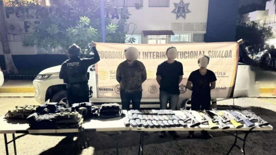 Persecución entre gatilleros y Policías Estatales deja 4 detenidos en La Noria, Culiacán Persecución entre gatilleros y Policías Estatales deja 4 detenidos en La Noria, Culiacán