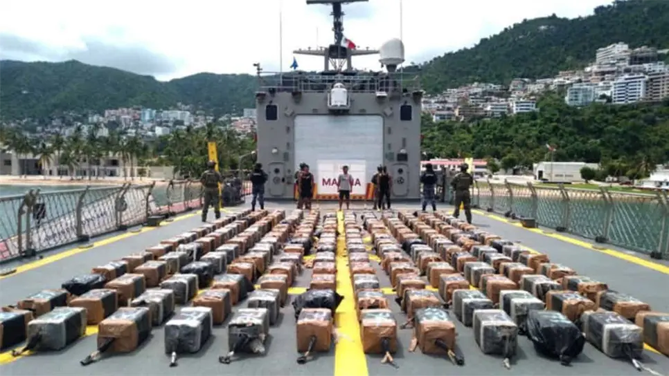 Dicha dependencia aseguró el enorme cargamento de cocaína dándole un contundente golpe a la delincuencia organizada, donde dicha droga esta valuada en 846 millones 552 mil 250 pesos mexicanos