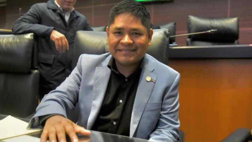 Erasmo Catarino cambia el micrófono por la tribuna en el Senado Erasmo Catarino cambia el micrófono por la tribuna en el Senado