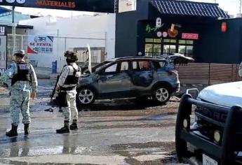 Se incendia camioneta en la colonia Villa Universidad de Culiacán