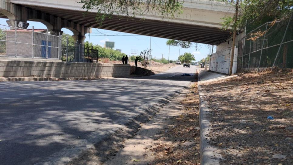Localizan a una persona sin vida bajo el puente Rolando Arjona, en Culiacán Localizan a una persona sin vida bajo el puente Rolando Arjona, en Culiacán