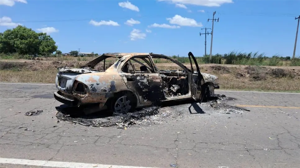 En el lugar también se ubicaron objetos conocidos como Ponchallantas por lo que ya fueron retirados por el personal militar